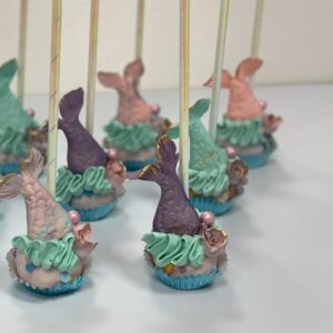 Themen Cake Pops mit Meerjungfrauen-Dekoration