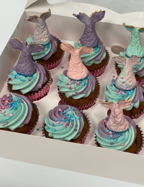 Themen Cup Cakes mit Meerjungfrauen-Dekoration